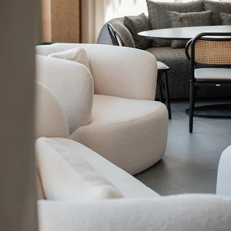 Glam & Terrace Hotel