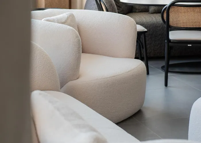 Glam & Terrace Hotel