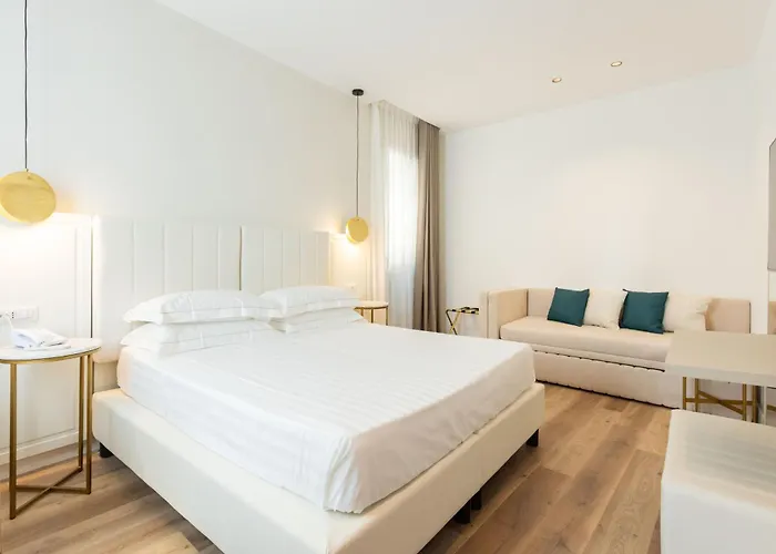 Glam & Terrace 4*