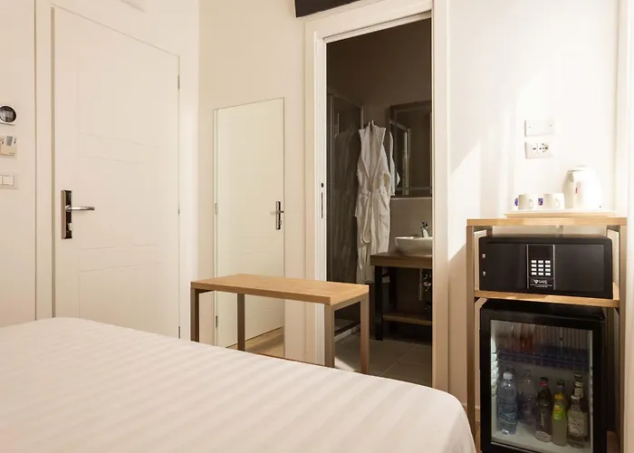 Glam & Terrace Hotel 4*