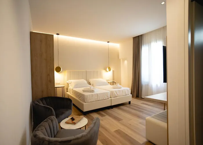 Glam & Terrace Hotel